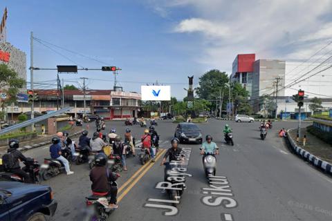 PEREMPATAN SWETA JL. TGH. FAISAL - JL. SELAPARANG, LOMBOK