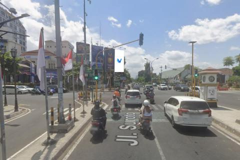 JL. JENDRAL SUDIRMAN (PEREMPATAN LAKALANTAS), YOGYAKARTA