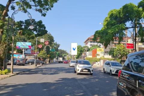 JL. RIAU (L.L.R.E. MARTADINATA), BANDUNG