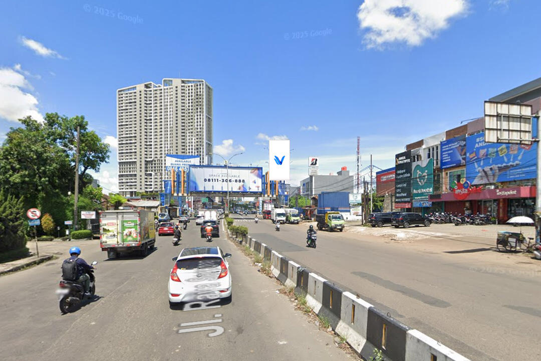 Billboard Jl. MH. Thamrin (Hook Perempatan Karawaci), Tangerang