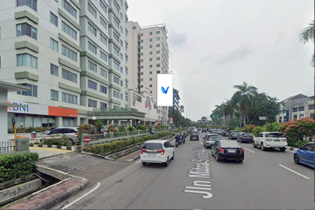 Billboard Jl. Mitra Sunter Boulevard (Depan Apt. Mitra Sunter), Jakarta Utara