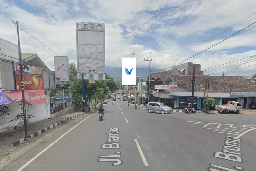 Billboard Jl. Brantas - Jl. Bromo Pertigaan, Sisir, Kota Batu, Malang