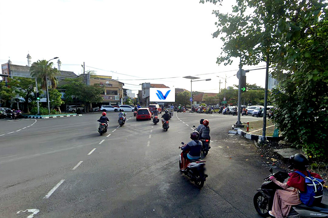 Billboard Perempatan Jl. Prof Dr Moestopo (Depan Univ Airlangga), Surabaya