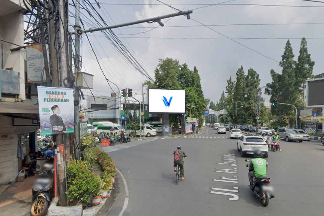 Videotron JL. DIPATIUKUR - JL IR H JUANDA (SIMPANG DAGO), Bandung