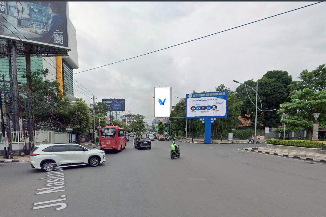 Billboard Jl. Pandanaran (Seberang Bank Mega Pandanaran), Semarang