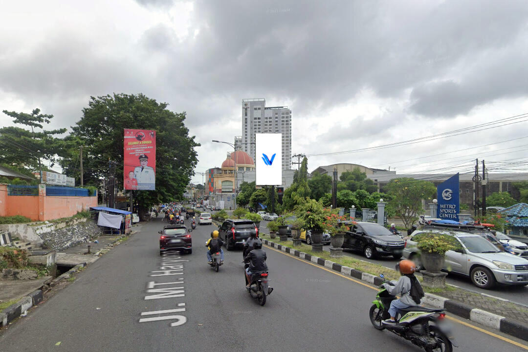 Billboard Jl. MT. Haryono Samping Java Mall, Semarang