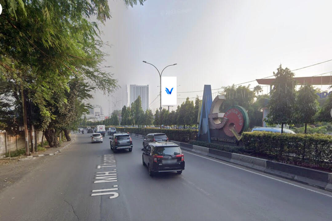 Billboard Jl. MH Thamrin Kebon Nanas Sebelum Duta Iconic, Tangerang