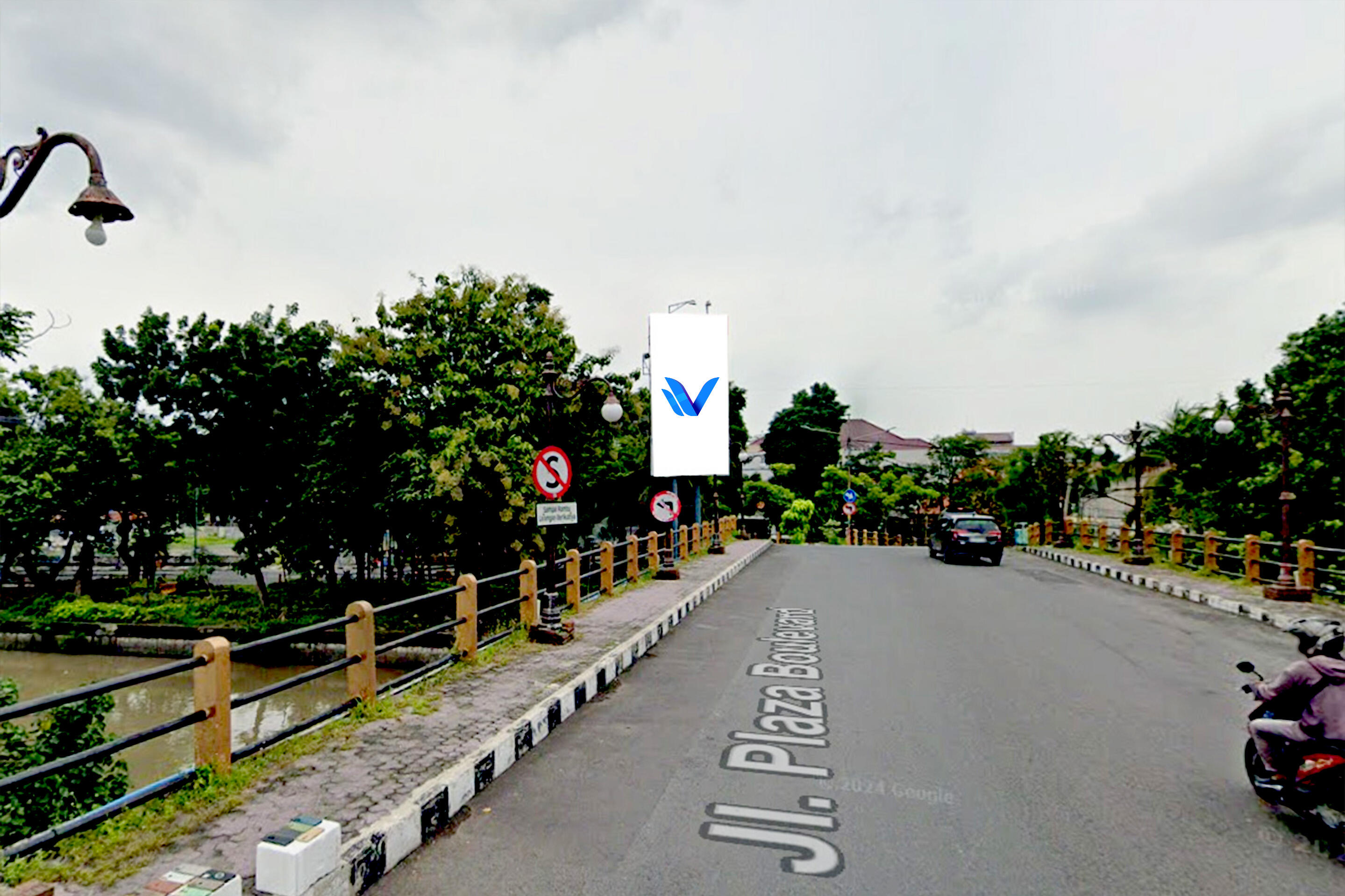 Billboard Jl. Plaza Boulevard (WTC Mall), Surabaya