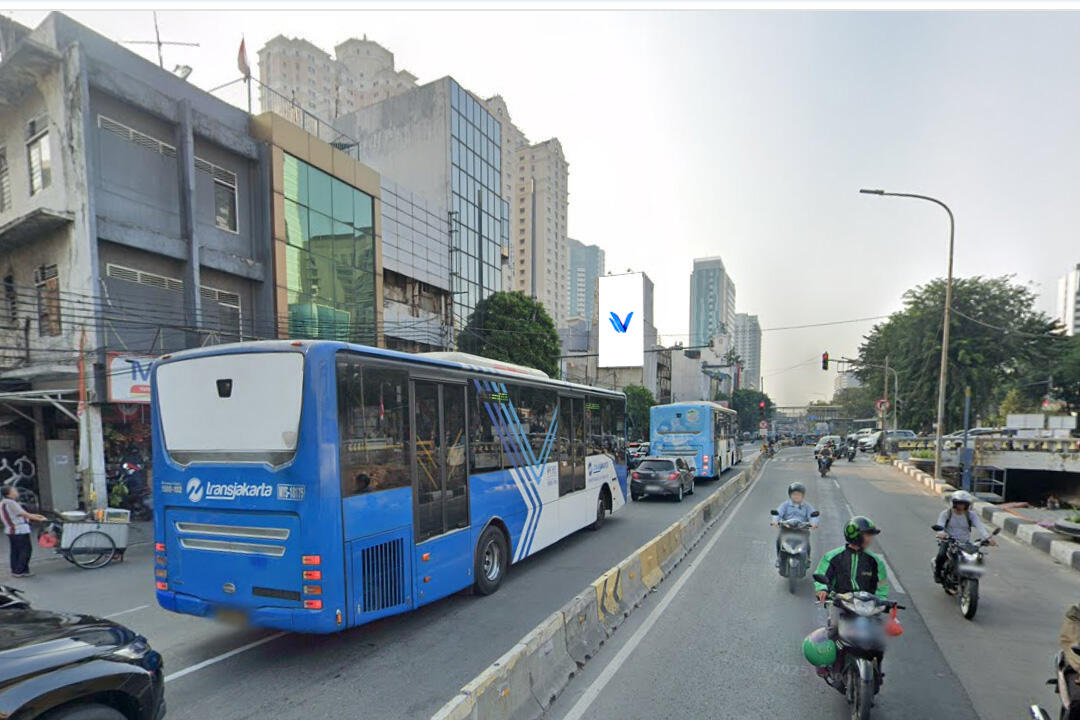 Billboard Jl. Gajah Mada (Pertigaan Mangga Besar / Lendeteves), Jakarta Barat
