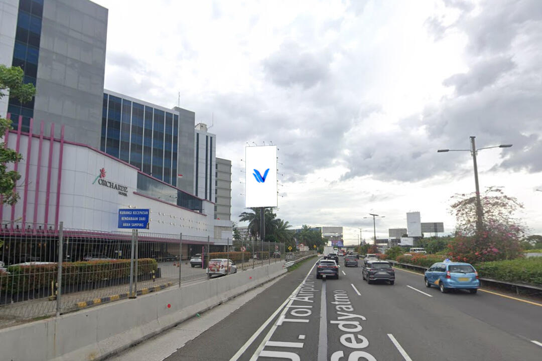 Billboard Jl. Tol Sedyatmo KM 32+700, Tangerang