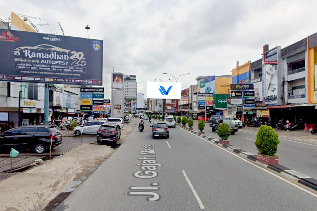 Billboard JL. Gajahmada, Pontianak