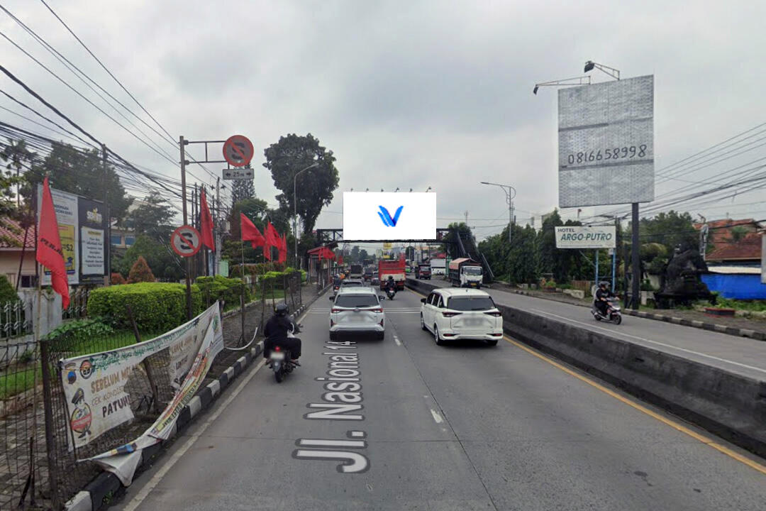 Billboard JPO Jl. Diponegoro Unggaran, Semarang