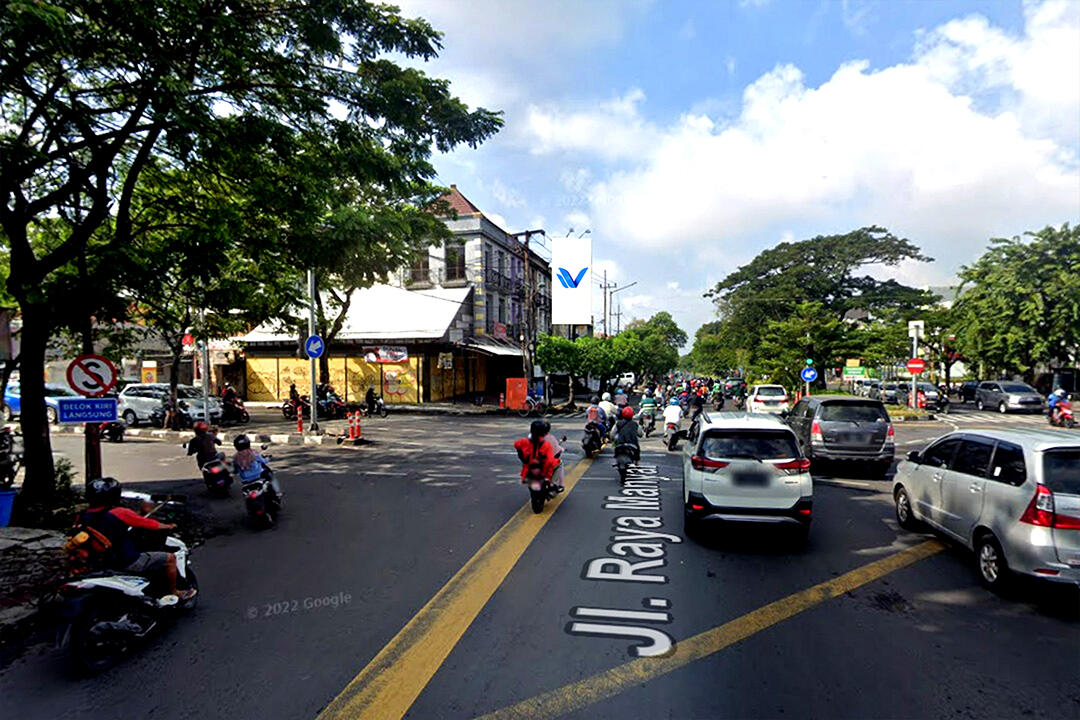 Billboard Perempatan Terminal Bratang Jl. Nginden - Jl. Semolowaru, Surabaya