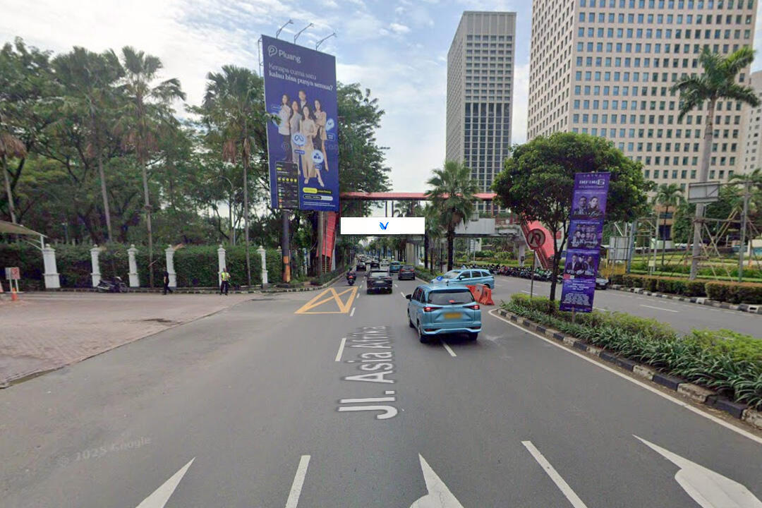 Billboard Jl. Asia Afrika (JPO Senayan), Jakarta Pusat
