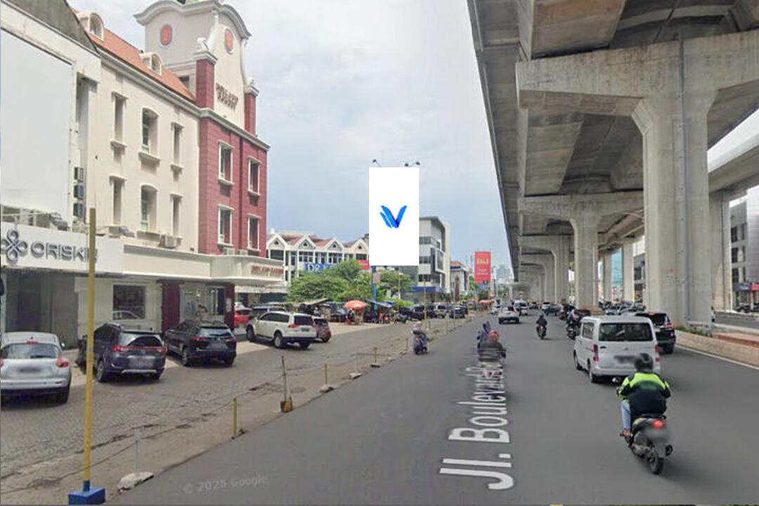 Billboard Jl. Boulevard Raya Barat Raya (Kelapa Gading Blok LC 6), Jakarta Utara