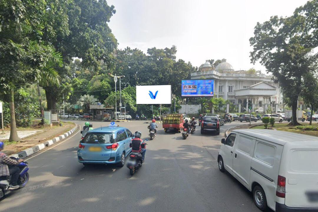 Billboard JL. METRO PONDOK INDAH ( BUNDARAN PONDOK INDAH ), JAKARTA SELATAN