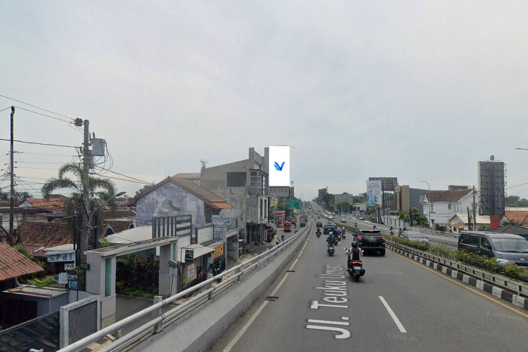 Billboard Jl. Teuku Umar Semarang (Samping Pasar Jatingaleh), Semarang