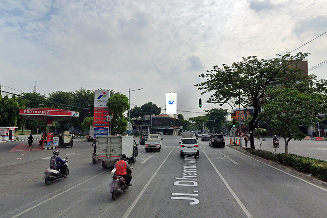Billboard Perempatan Jl. Kertajaya - Jl. Pucang, Surabaya