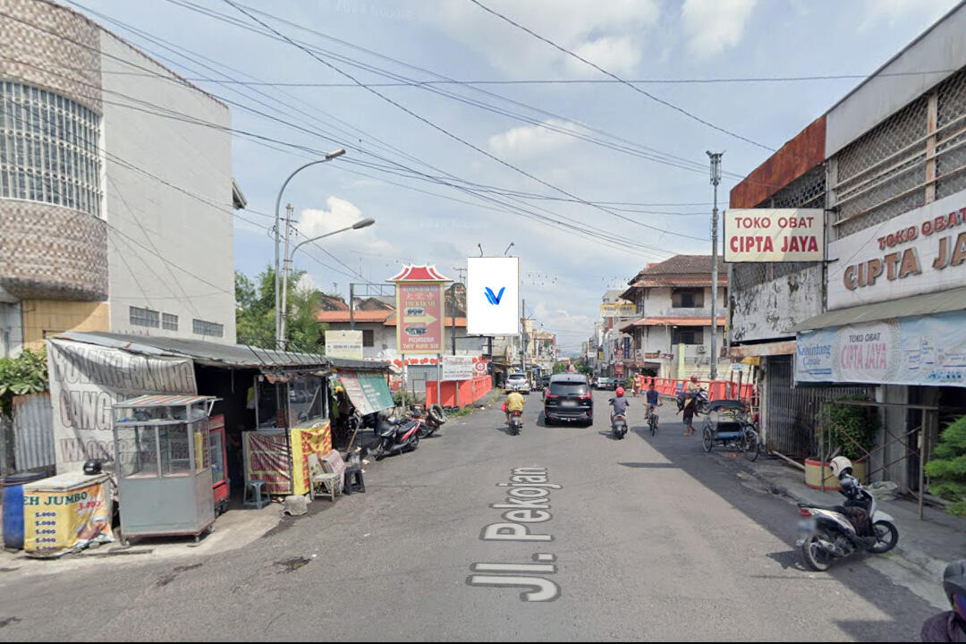Baliho Jl. Gg Pinggir Semarang - Perempatan Inspeksi, Semarang