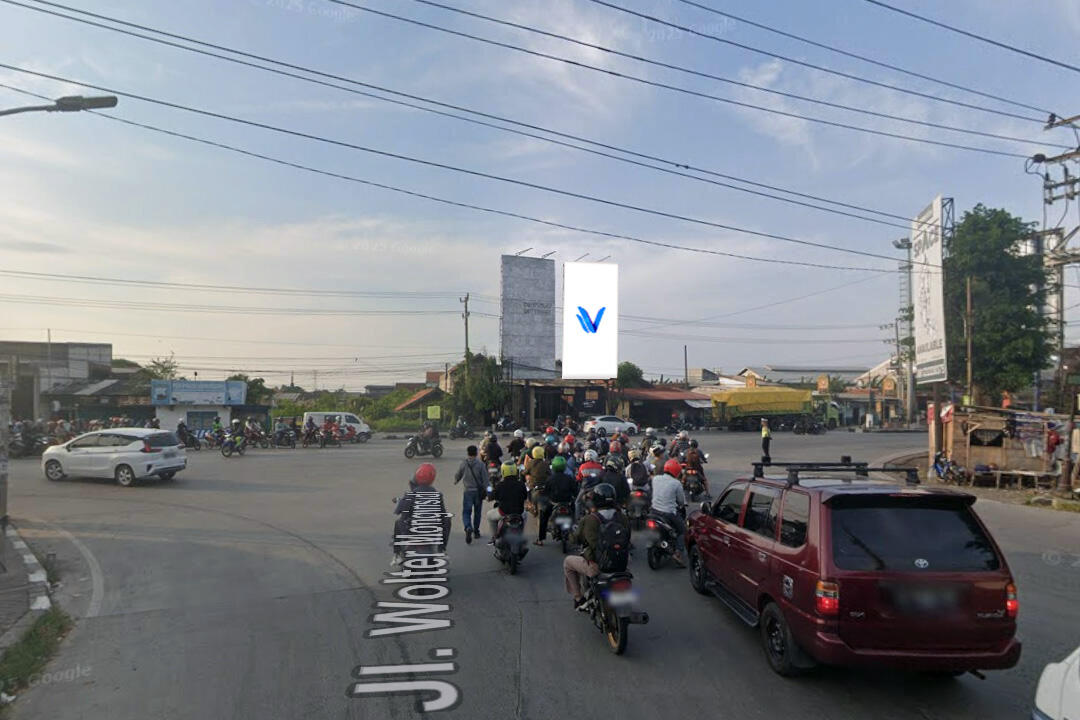 Billboard Jl. Raya Kaligawe - Pertigaan Jl. Raya Wolter Mongisidi, Semarang