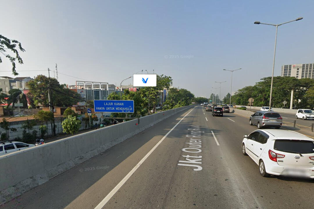 Billboard Jl. Ringroad Barat - Taman Jl. Boulevard, Jakarta Barat