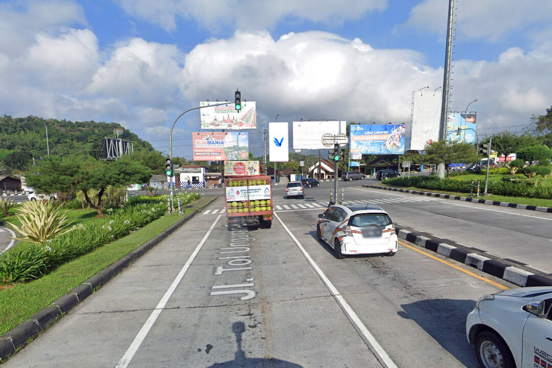 Billboard Jl. Raya Semarang – Solo (pintu keluar Tol Bawen), Semarang