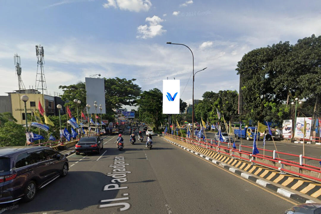 Billboard JL. Pajajaran (Median Balebinarum), Bogor