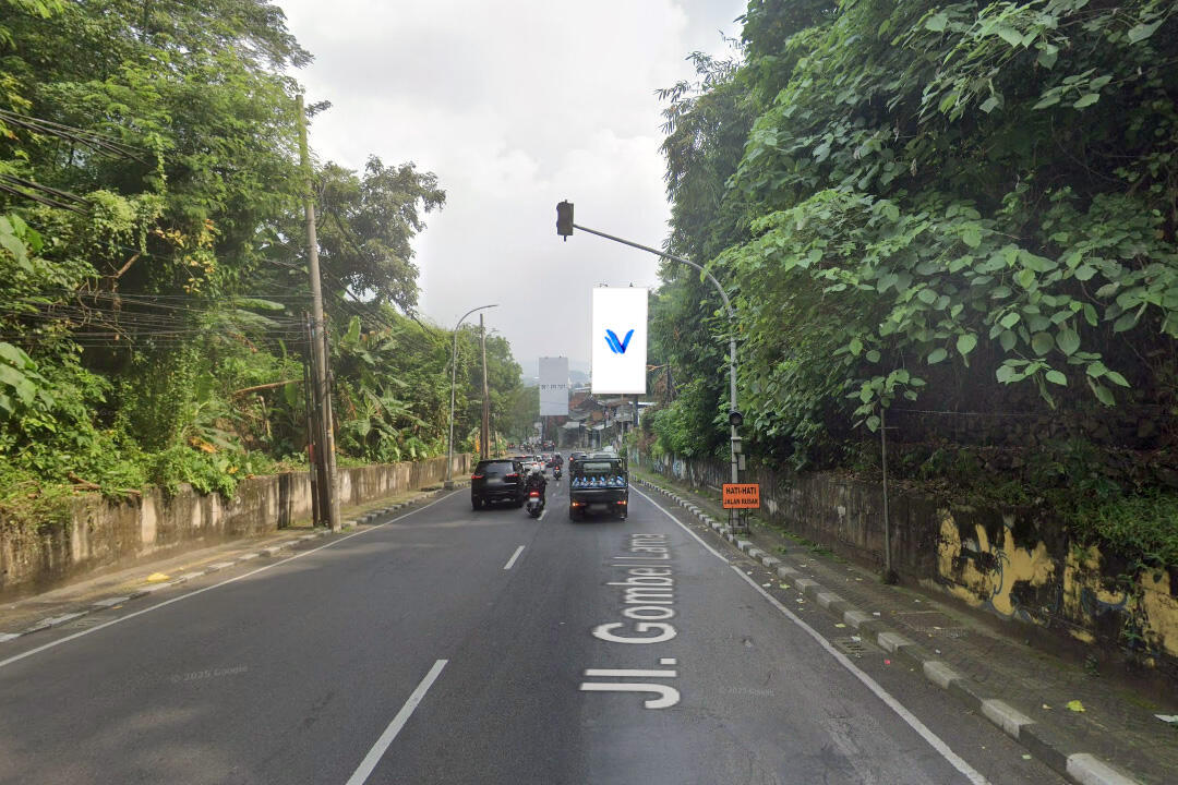 Billboard Jl. Setiabudi Gate Semarang Royale Golf, Semarang