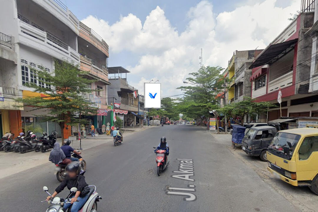 Baliho JI. Akmal Pasar atas Baturaja (Depan Hotel Kencana 2) Kab. OKU - Sumatera Selatan