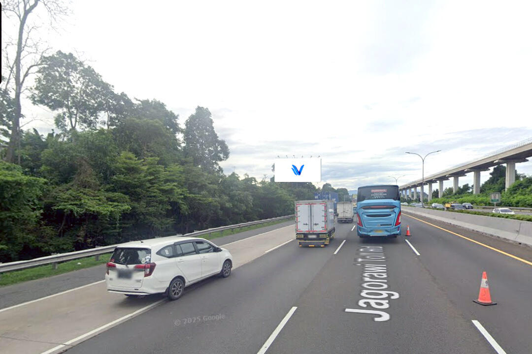 Billboard Jl. Tol Jagorawi KM 11+450, Jakarta Timur