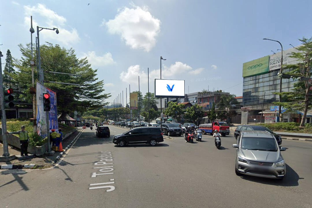 Videotron Jl. Djunjunan (Exit Tol Pasteur), Bandung