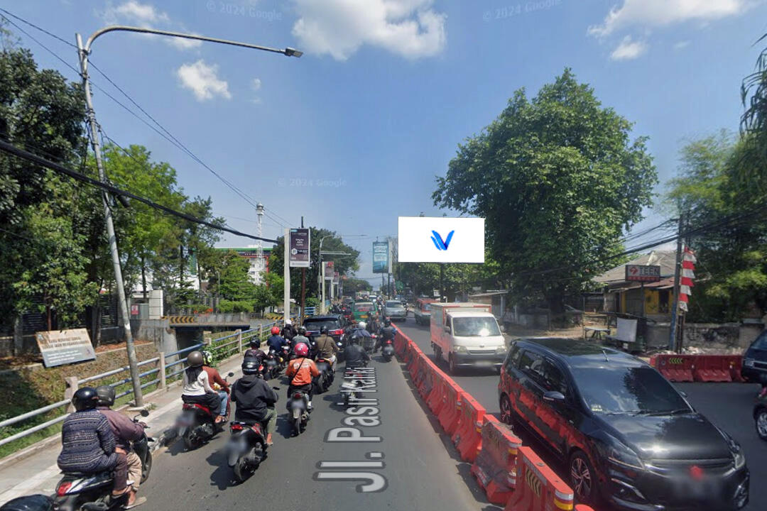 Billboard JL. Pasirkaliki (Depan Hotel Hilton), Bandung