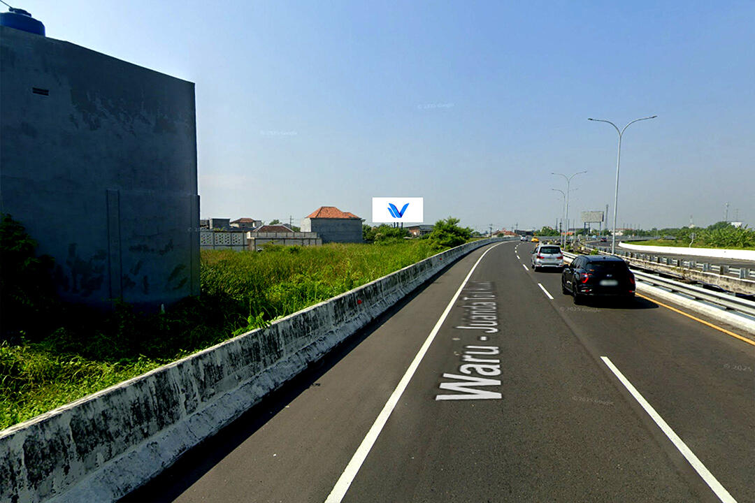 Billboard Jl. Tol Waru - Juanda, Sidoarjo