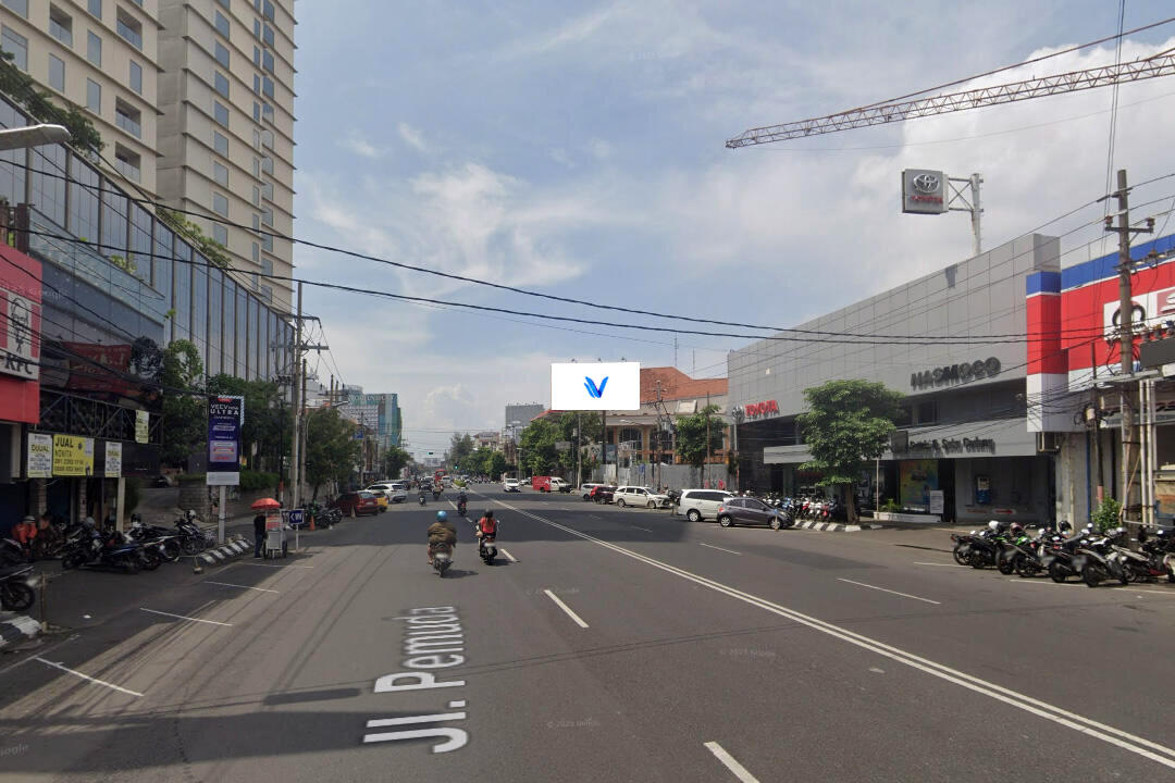 Billboard Jl. Pemuda (Seberang Hotel Louskiene), Semarang