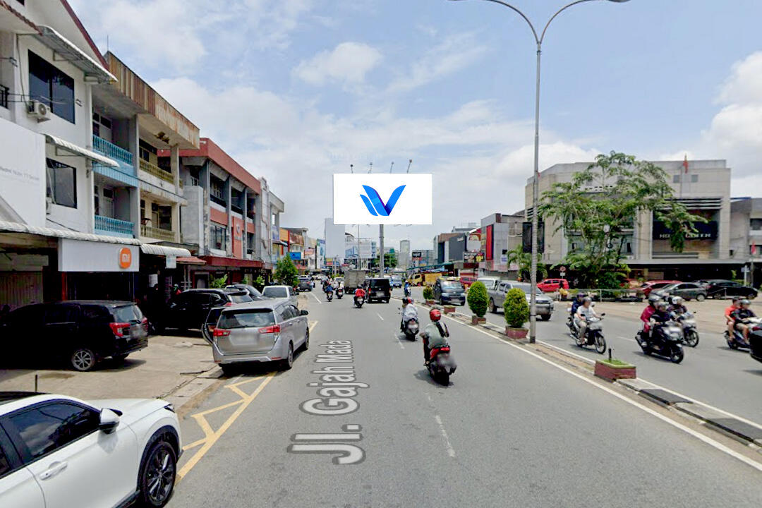 Billboard Median JL. Gajah Mada - JL. Hijas, Pontianak