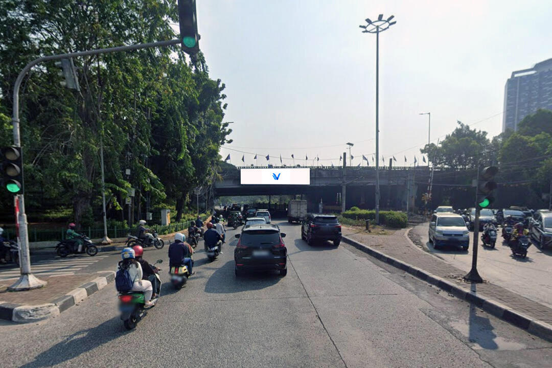 Billboard Jl. Pejompongan (Flyover), Jakarta Pusat