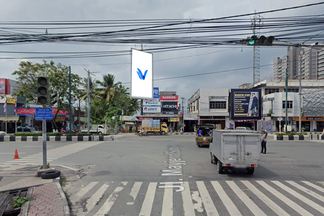 Billboard JI. Jend. Sudirman (Simpang 3 Gunung Malang), Balikpapan