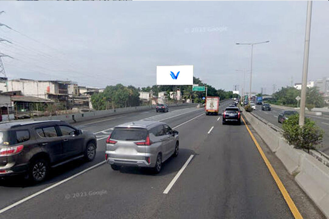 Billboard Tol Wiyoto Wiyono KM 24 + 100, Jakarta Utara