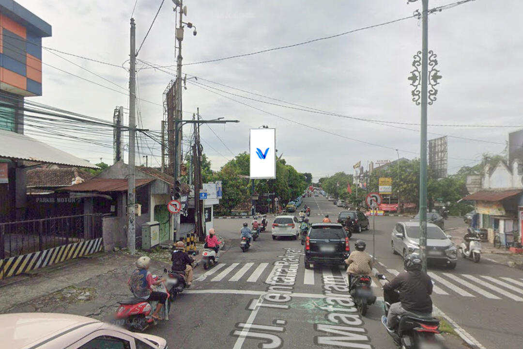 Billboard Perempatan Jlagran, Gedongtengen, Yogyakarta