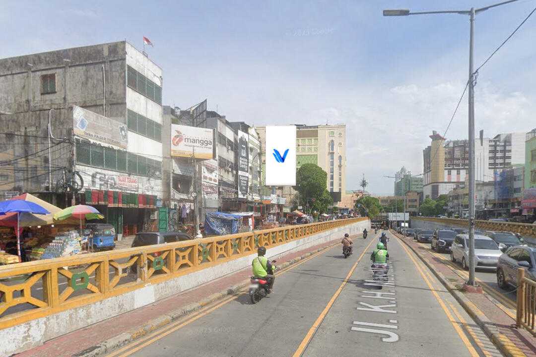 Billboard Jl. KH Mas Mansyur (Dekat Tanah Abang), Jakarta Pusat