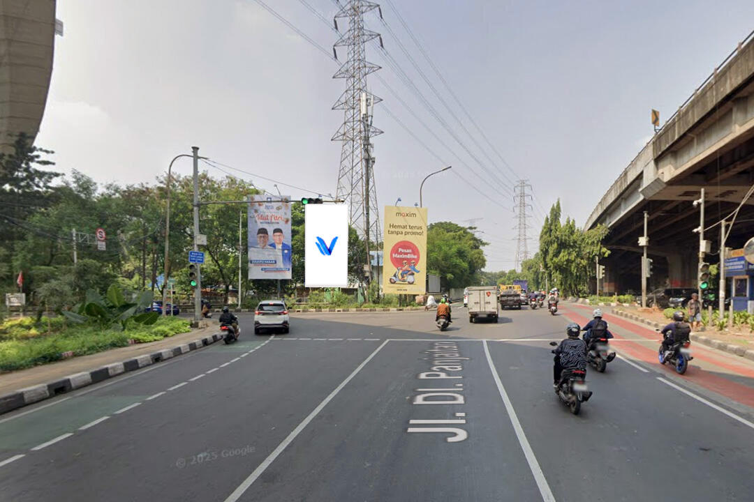 Billboard Jl. DI. Panjaitan 2, Jakarta Timur