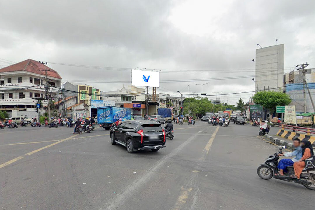 Billboard Perempatan Jl. Kenjeran, Surabaya