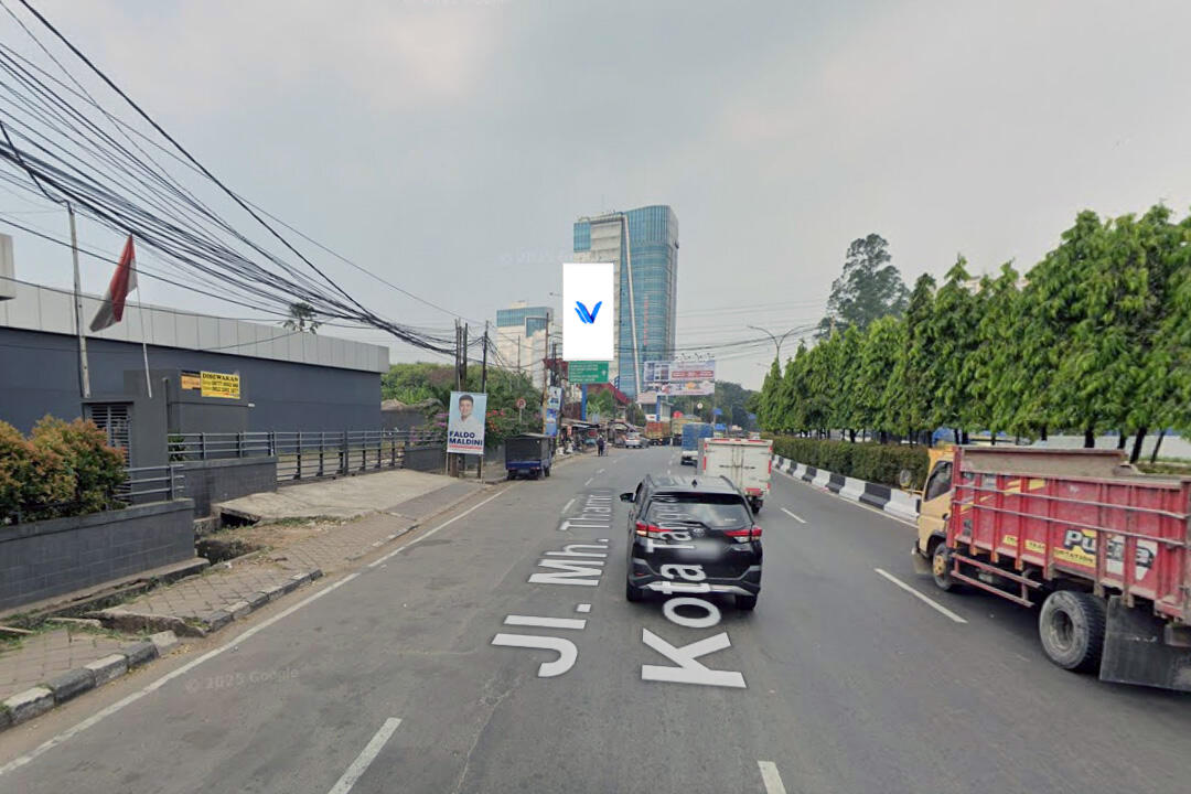 Billboard Jl. MH Thamrin Kebon Nanas Sebelum Duta Iconic, Tangerang