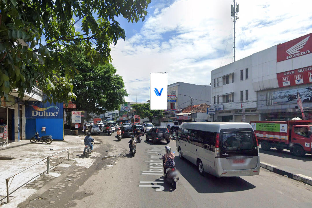 Billboard JL. Kiaracondong no. 307, Bandung