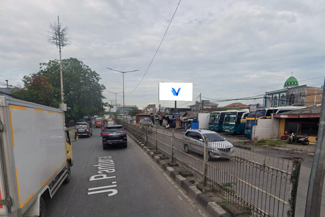 Billboard Jl. Raya Bekasi (Depan Mall PTC), Jakarta Timur