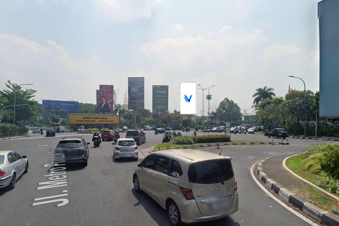 Billboard Perempatan Pondok Indah Jl. Margaguna Raya, Jakarta Selatan
