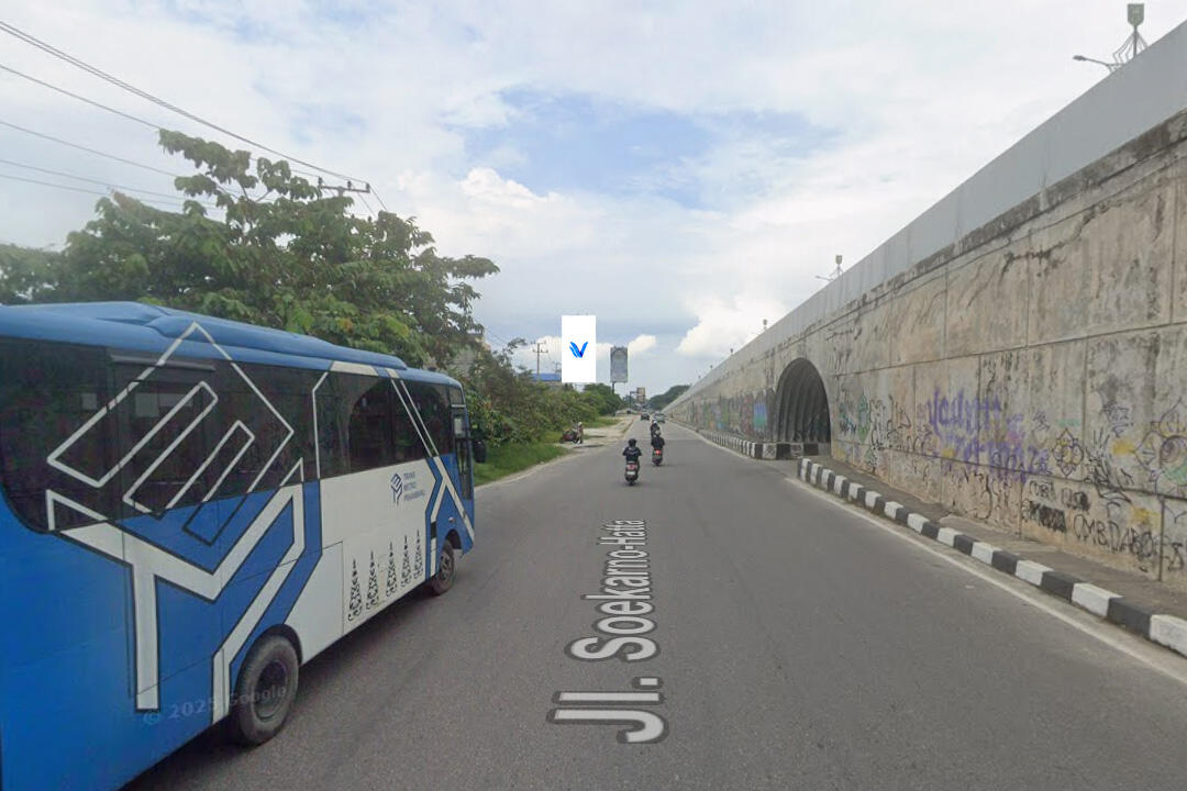 Billboard JL. SOEKARNO HATTA, DEPAN TRANSMART, PEKANBARU