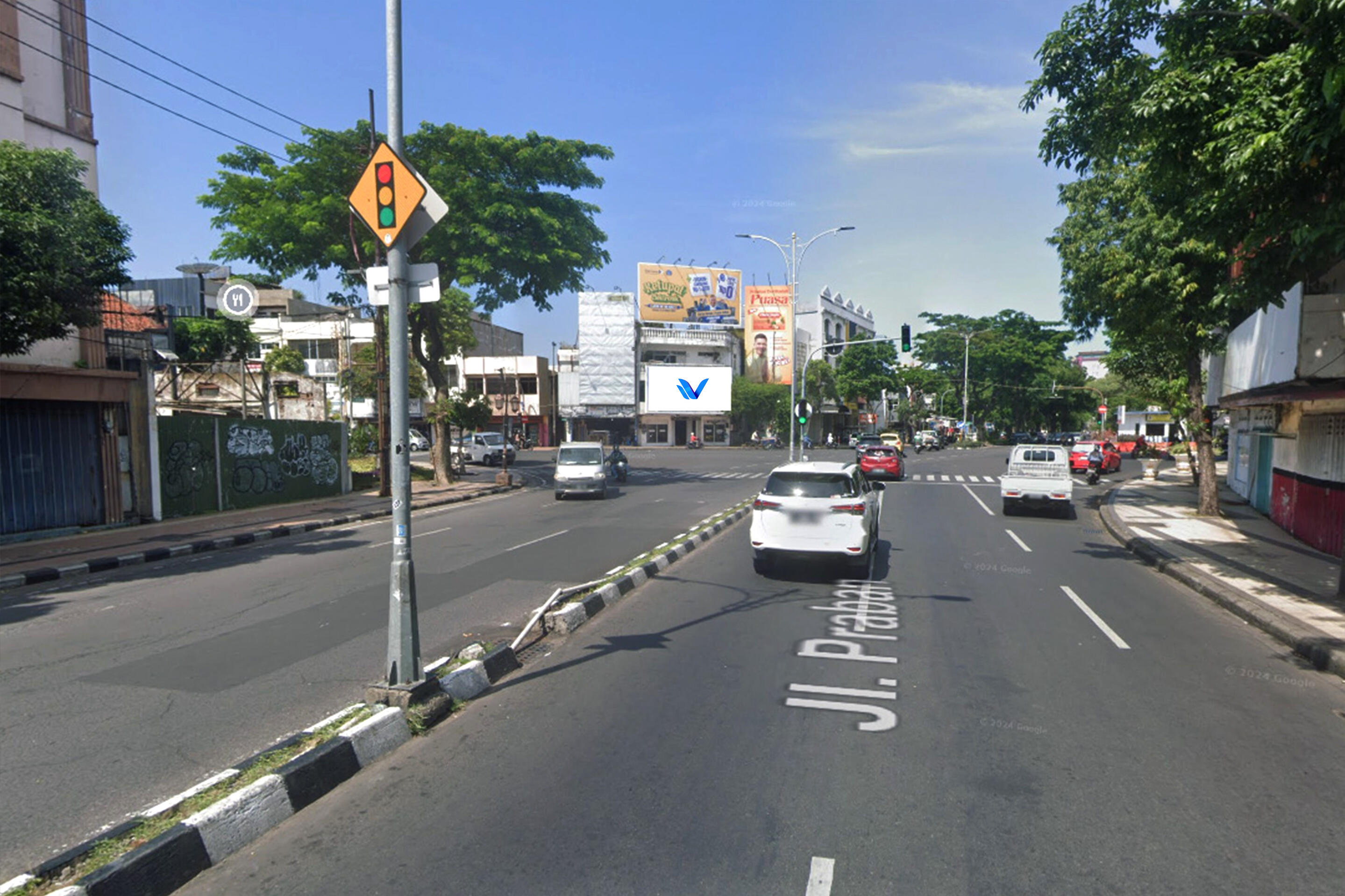 Billboard Jl. Jemblongan - Jl. Tunjungan (Depan SIOLA), Surabaya
