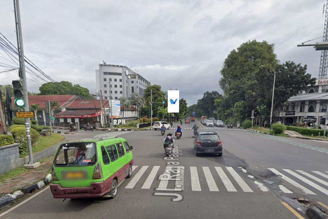 Billboard JL. Raya Pajajaran Depan Kantor Telkom, Bogor