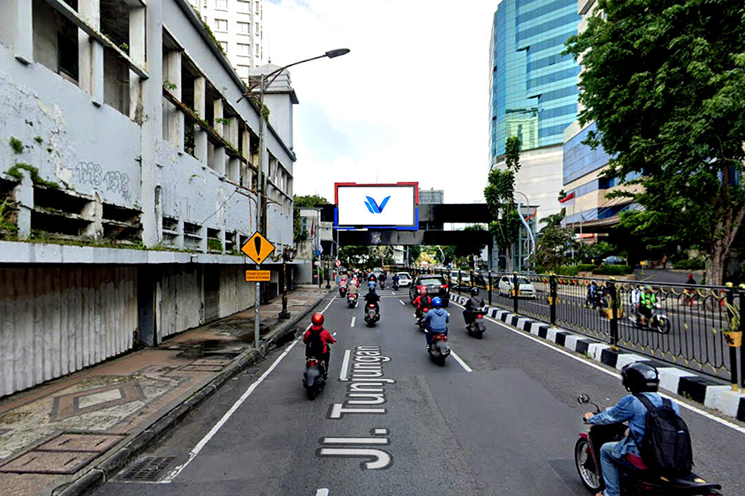 Videotron Jl. Tunjungan (Depan Mojopahit Hotel - Tunjungan Plaza), Surabaya
